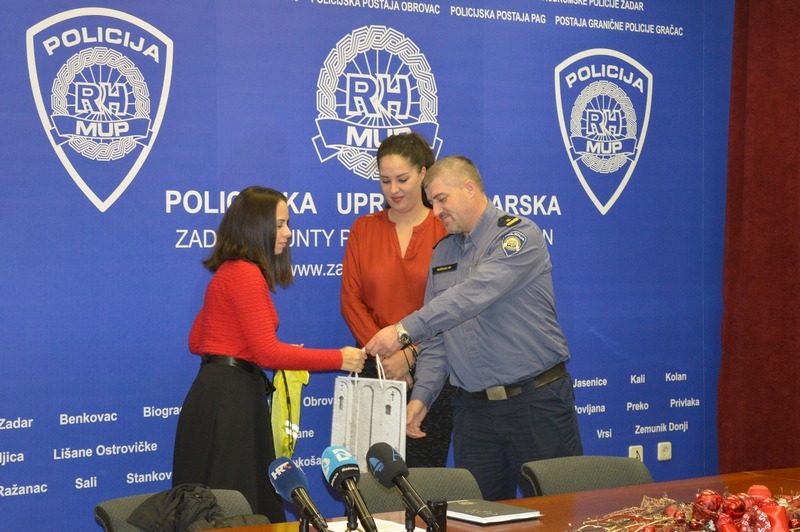 Slika /PU_ZD/slike/ljubaznost 2019 5.jpg